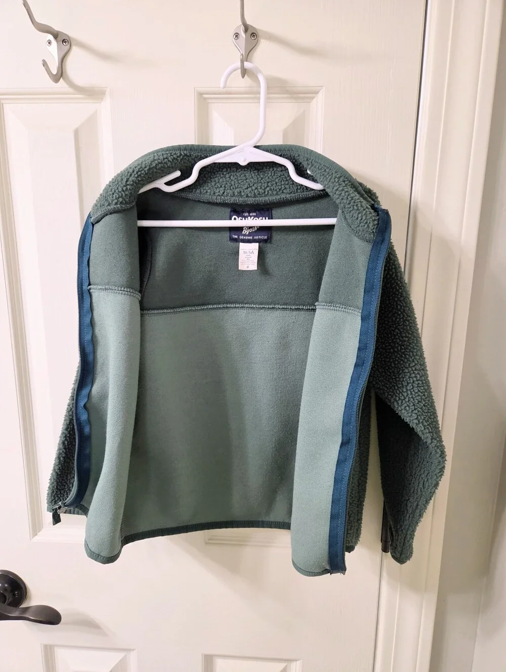 OshKosh B'gosh Two-Tone Green Zip Up Sweater Boys/Toddler Size 5T